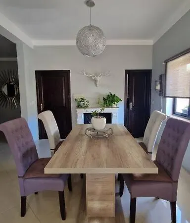Peaceful & Modern Corner * Qala