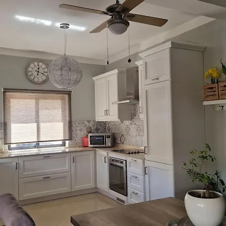 Peaceful & Modern Corner *